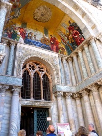 Those who don't gaze heavenwards will miss this fresco - St Mark's Basilica